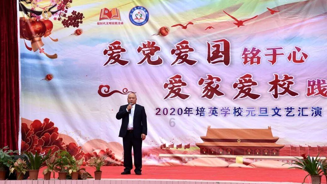 静电困扰,拜拜!防静电地板让办公环境更安全更舒适