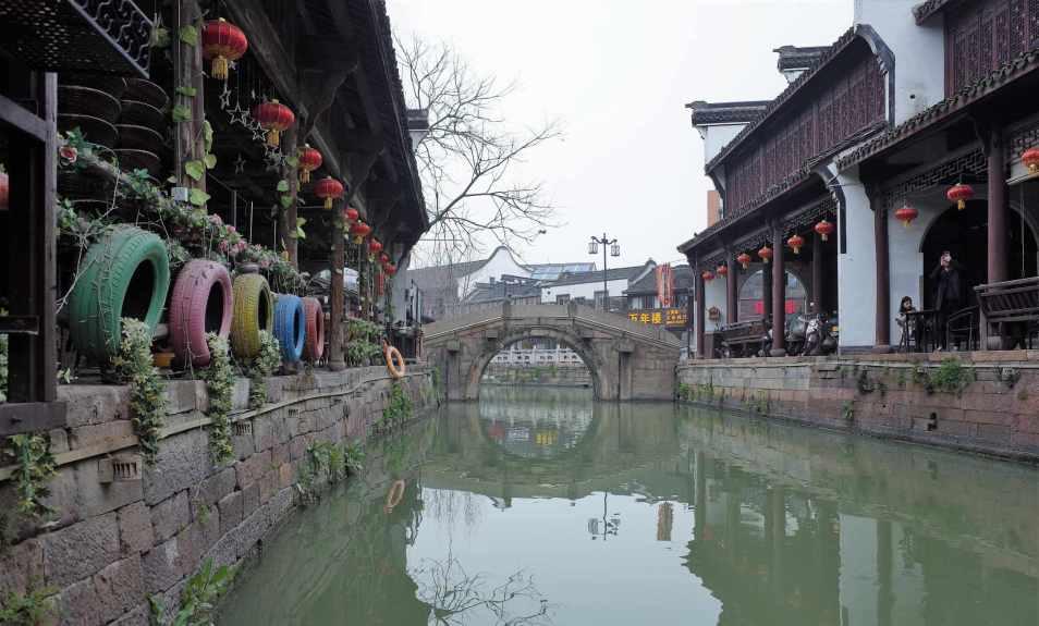 逃离无人大住宅