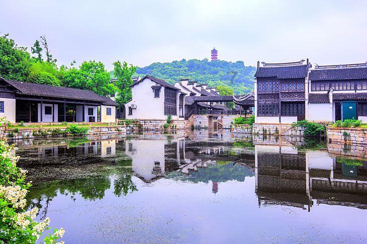铁威马F4-424 Pro四盘位旗舰NAS发布