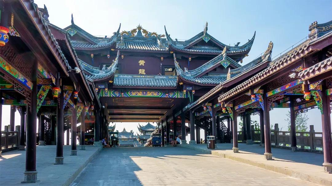 西餐厅的“水晶葡萄”可以吃吗？看起来就像装饰品，了解完涨见识